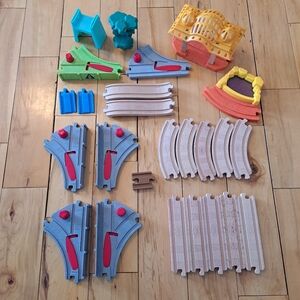 THOMAS & FRIENDS "WOOD" TRACK PACK!  25 PIECES! Thomas Train Wooden Railway
